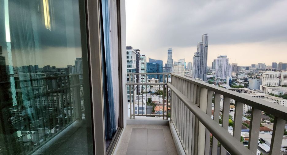 For rent and for sale 2 bedrooms condo in Watthana, Bangkok