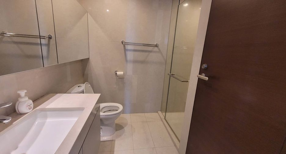 For rent and for sale 2 bedrooms condo in Watthana, Bangkok