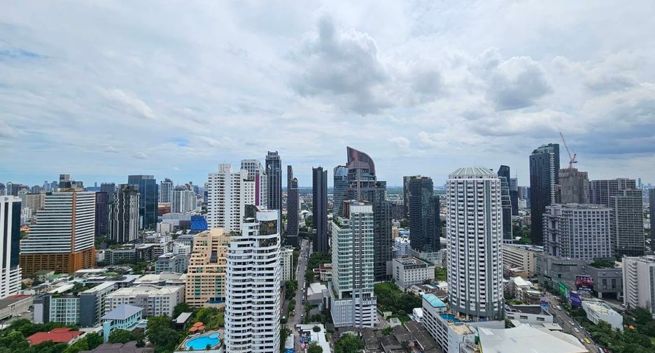 For rent and for sale 2 bedrooms condo in Watthana, Bangkok