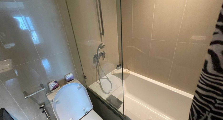 For rent and for sale 2 bedrooms condo in Sathon, Bangkok