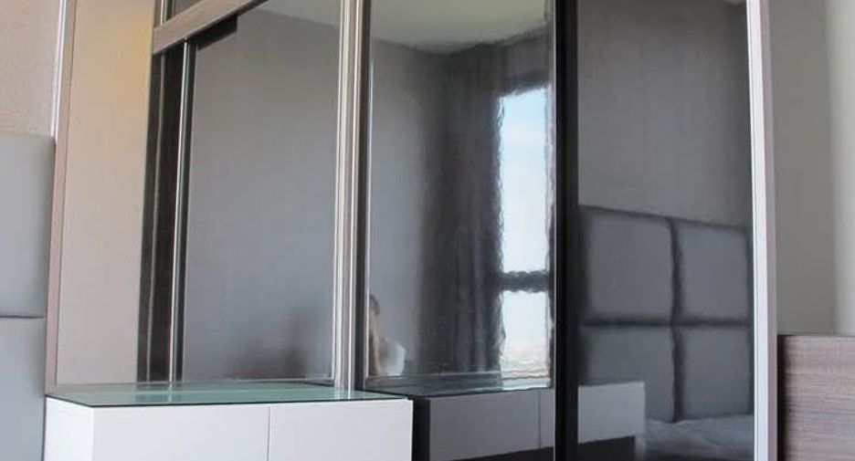 Аренда и продажа 2 спальни кондо в Пхра Кханонг, Бангкок