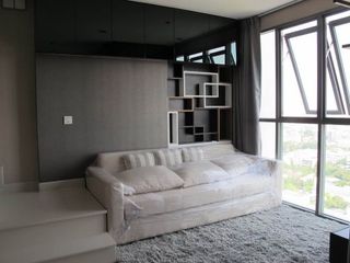 Condo en alquiler y en venta de 2 habitaciones en Phra Khanong, Bangkok