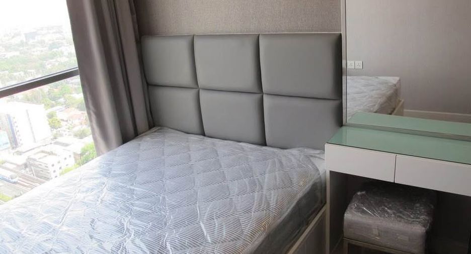 Аренда и продажа 2 спальни кондо в Пхра Кханонг, Бангкок