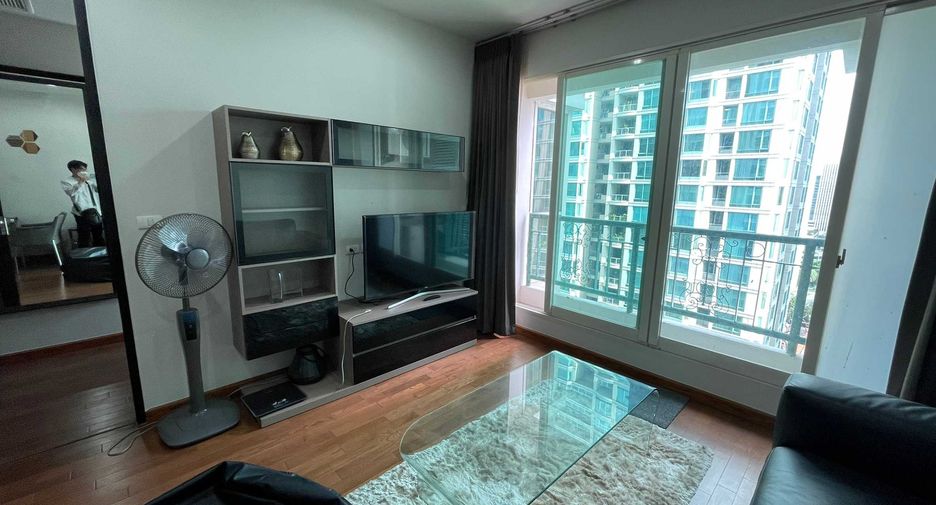 For rent and for sale 2 bedrooms condo in Pathum Wan, Bangkok