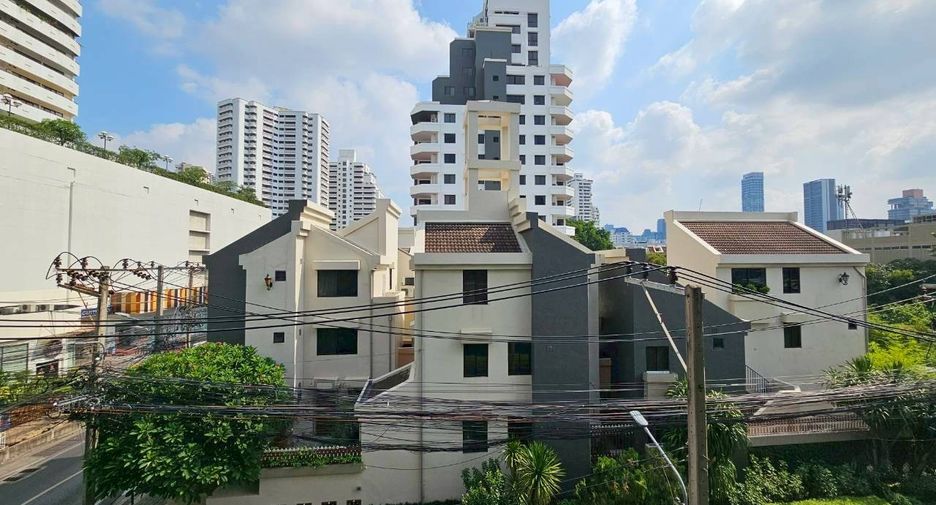 For rent and for sale 2 bedrooms condo in Watthana, Bangkok