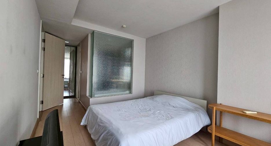 For rent and for sale 2 bedrooms condo in Watthana, Bangkok
