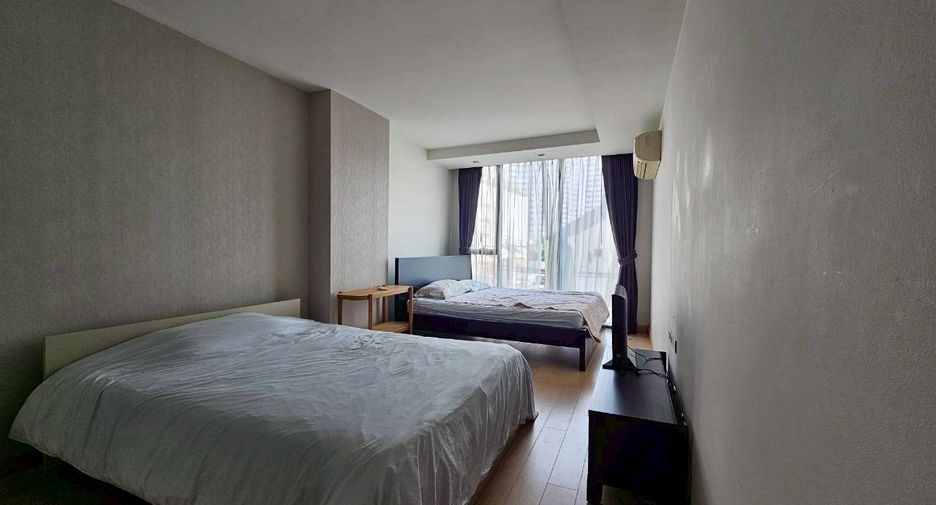 For rent and for sale 2 bedrooms condo in Watthana, Bangkok