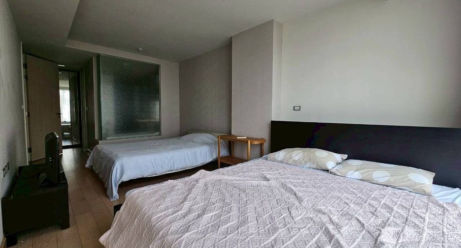 For rent and for sale 2 bedrooms condo in Watthana, Bangkok