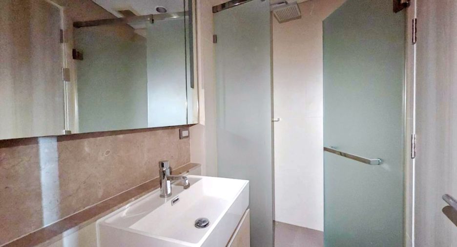 For rent and for sale 2 bedrooms condo in Khlong Toei, Bangkok