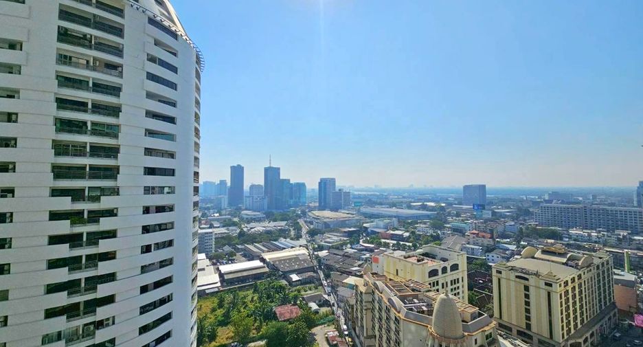 For rent and for sale 2 bedrooms condo in Khlong Toei, Bangkok