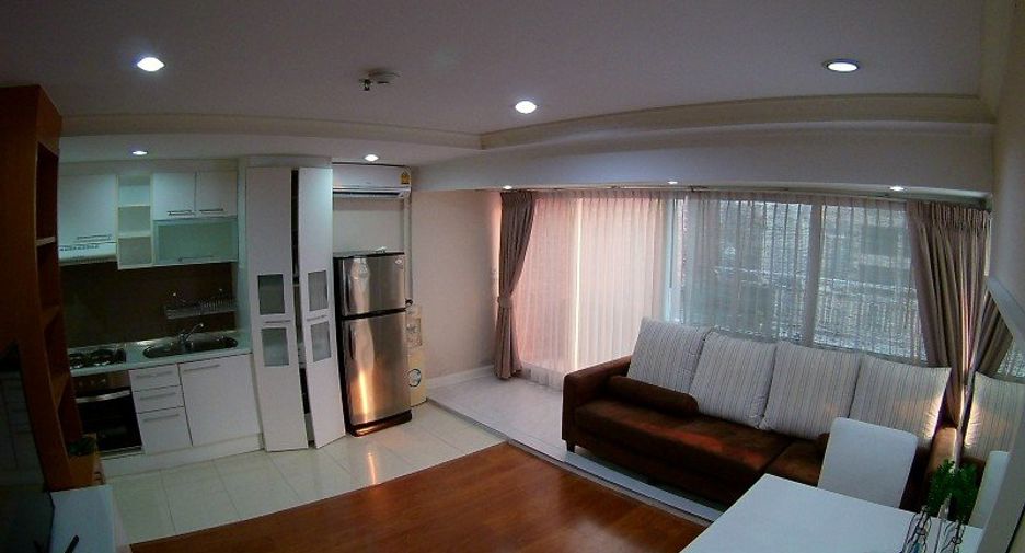 À louer et à vendre 2 chambres condo à Watthana, Bangkok