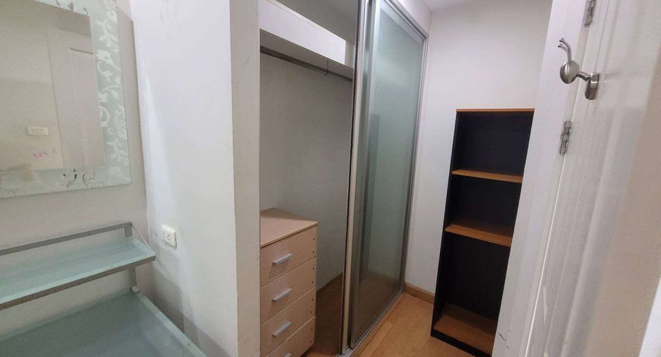 À louer et à vendre 3 chambres condo à Watthana, Bangkok