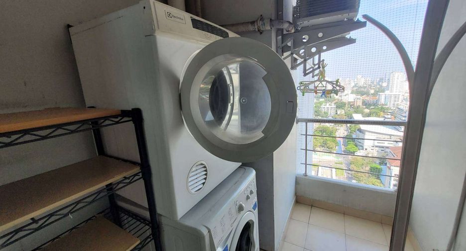 À louer et à vendre 3 chambres condo à Watthana, Bangkok