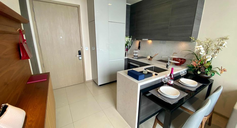 For rent and for sale 1 bed condo in Watthana, Bangkok