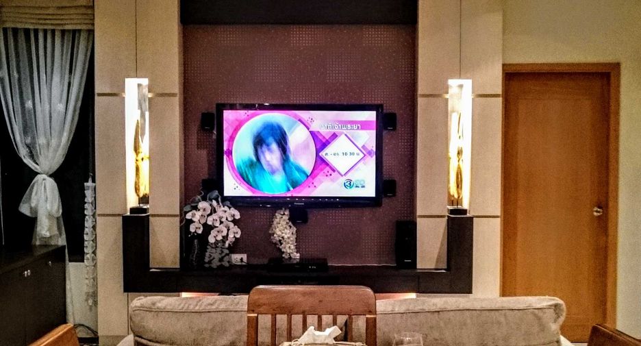 Condo en alquiler y en venta de 2 habitaciones en Khlong Toei, Bangkok