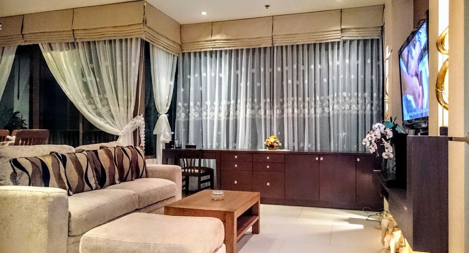 Condo en alquiler y en venta de 2 habitaciones en Khlong Toei, Bangkok
