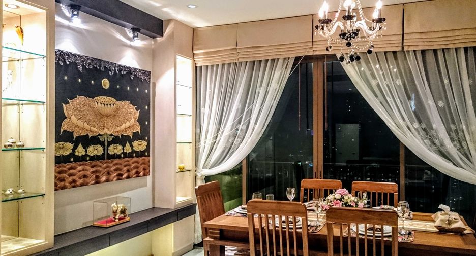 Condo en alquiler y en venta de 2 habitaciones en Khlong Toei, Bangkok
