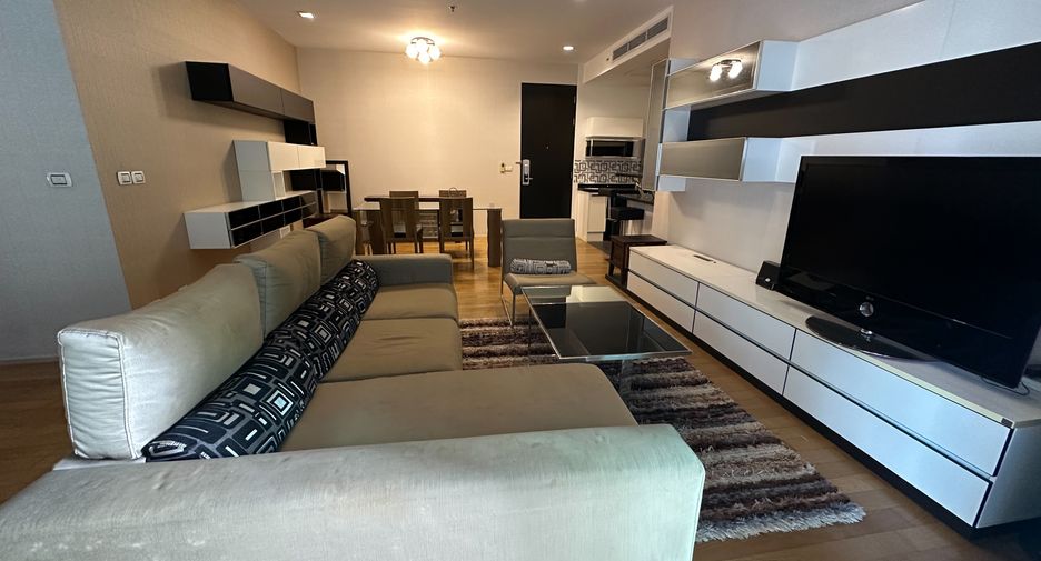 For rent 2 bedrooms condo in Khlong Toei, Bangkok