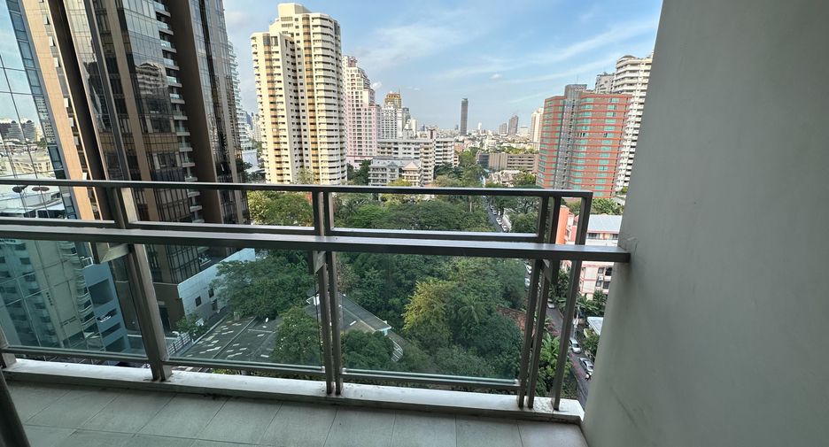 For rent 2 bedrooms condo in Khlong Toei, Bangkok