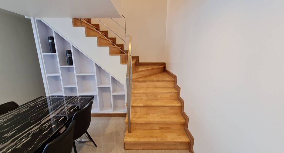 For rent 3 bedrooms condo in Watthana, Bangkok