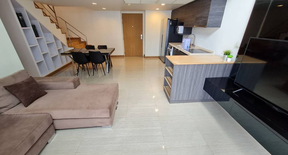 For rent 3 bedrooms condo in Watthana, Bangkok