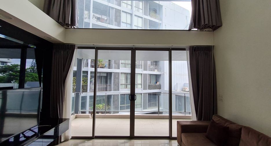 For rent 3 bedrooms condo in Watthana, Bangkok
