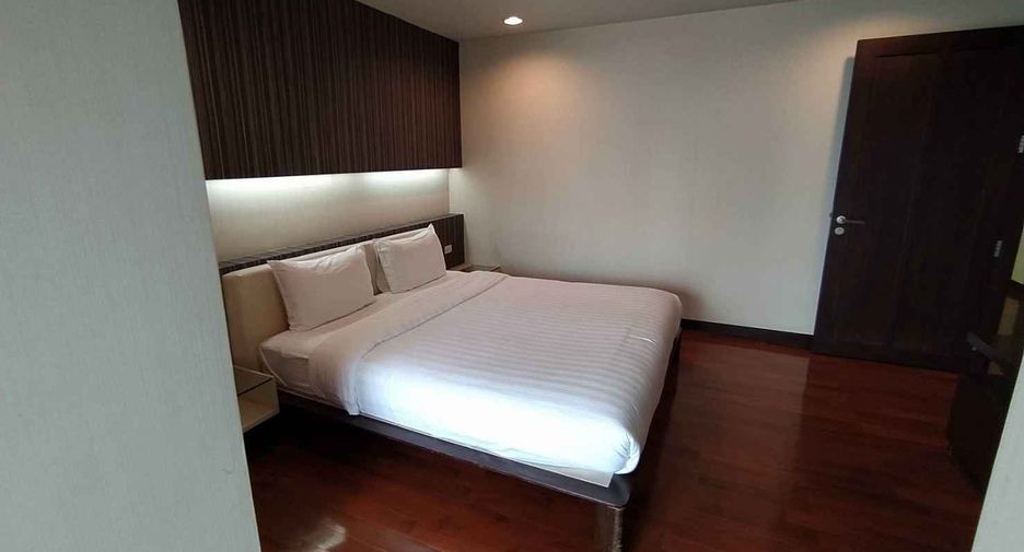 For rent 3 ベッドルーム condo in Watthana, Bangkok