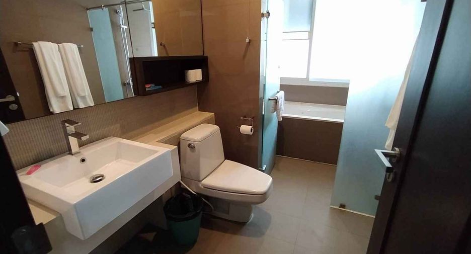 For rent 3 ベッドルーム condo in Watthana, Bangkok