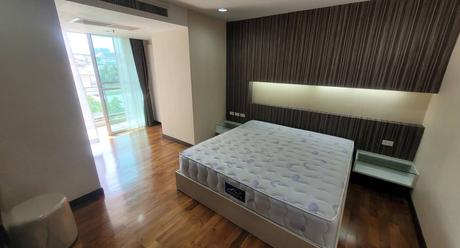 À louer 3 chambres condo à Watthana, Bangkok