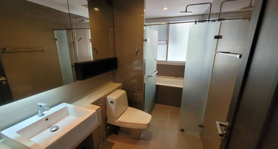 À louer 3 chambres condo à Watthana, Bangkok