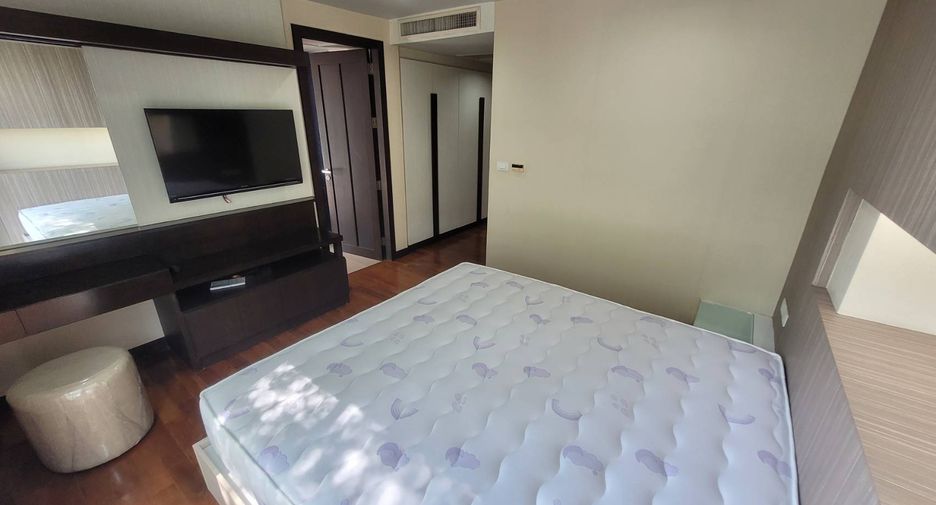 À louer 3 chambres condo à Watthana, Bangkok