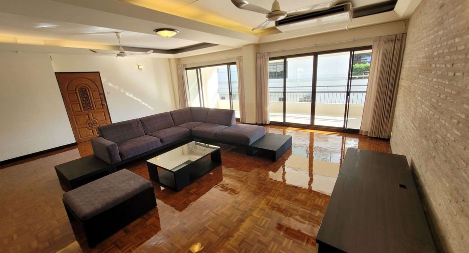 Wohnung zur Miete mit 3 Zimmer in Watthana, Bangkok