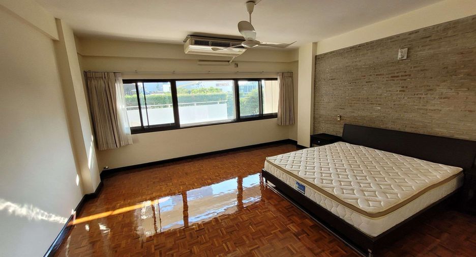 Wohnung zur Miete mit 3 Zimmer in Watthana, Bangkok