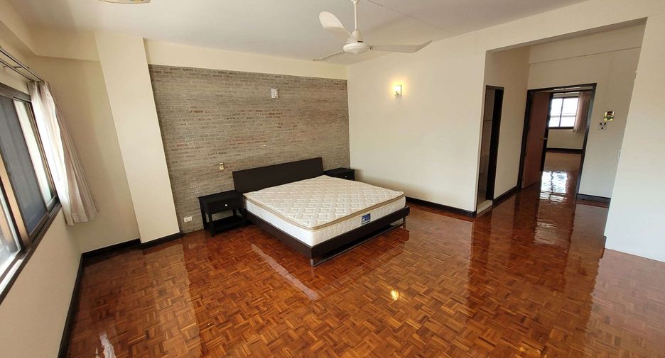 Wohnung zur Miete mit 3 Zimmer in Watthana, Bangkok