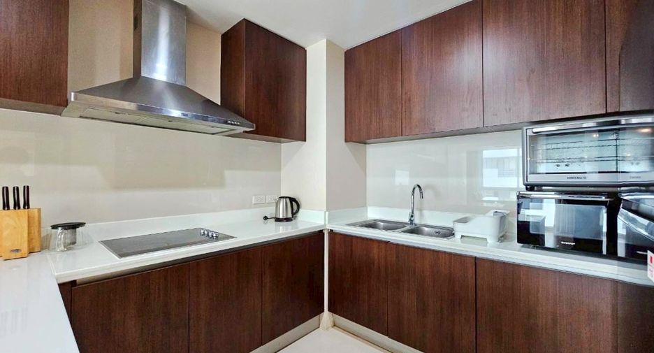 For rent 2 bedrooms condo in Pathum Wan, Bangkok