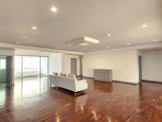 ให้เช่า 4 ห้องนอน คอนโด ใน วัฒนา, กรุงเทพฯ
