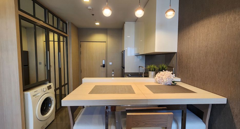 For rent 2 bedrooms condo in Watthana, Bangkok