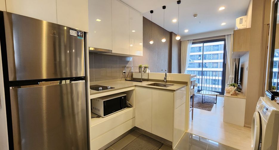 For rent 2 bedrooms condo in Watthana, Bangkok