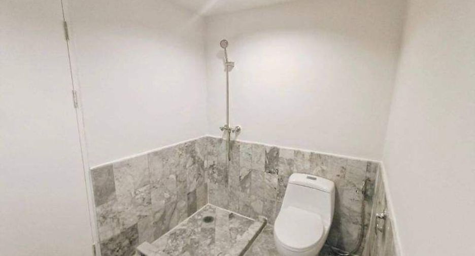 Wohnung zur Miete mit 2 Zimmer in Watthana, Bangkok