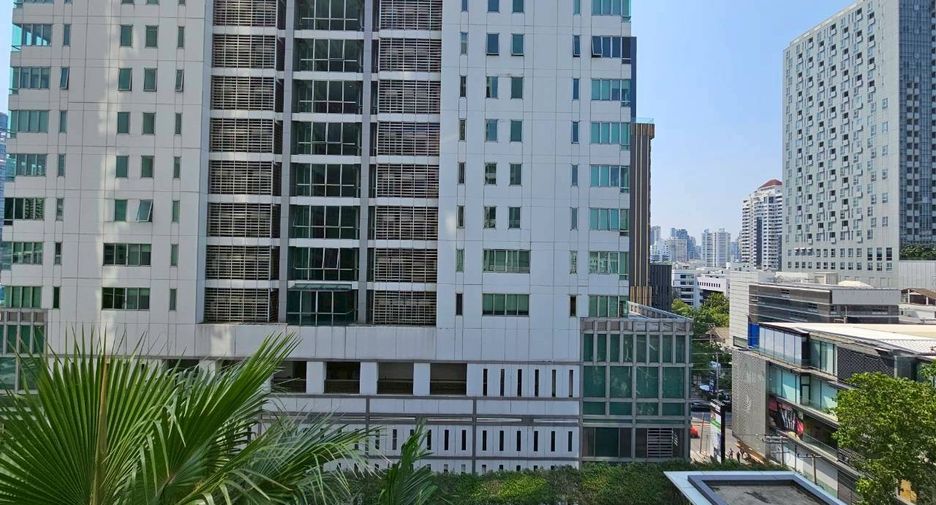For rent and for sale 1 bed condo in Watthana, Bangkok