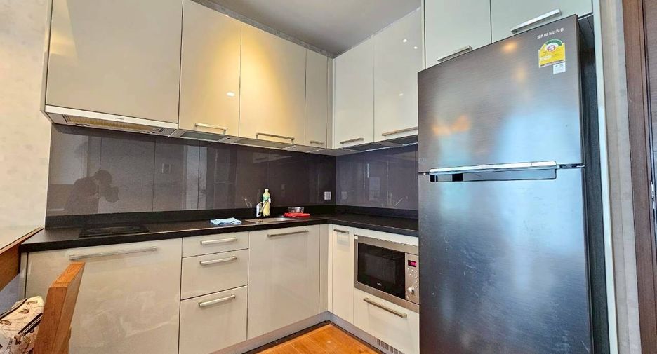 For rent and for sale 1 bed condo in Watthana, Bangkok