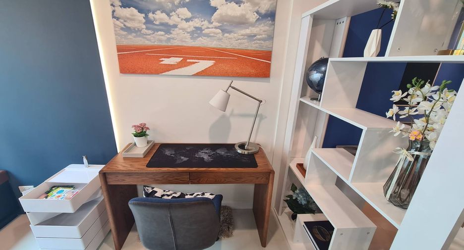For rent 2 bedrooms condo in Watthana, Bangkok