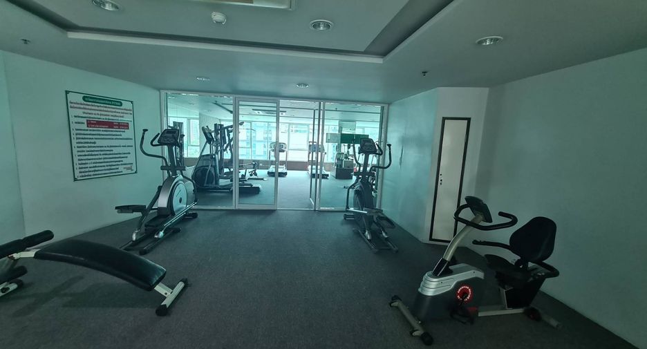 For rent 2 bedrooms condo in Watthana, Bangkok