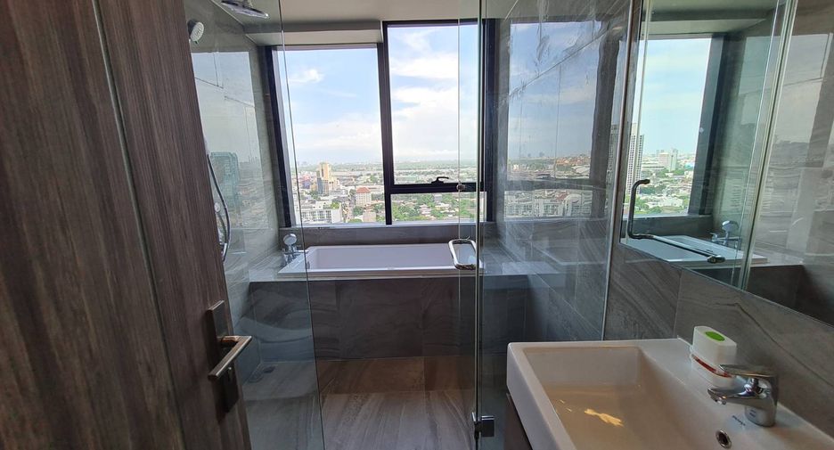 For rent 2 bedrooms condo in Khlong Toei, Bangkok