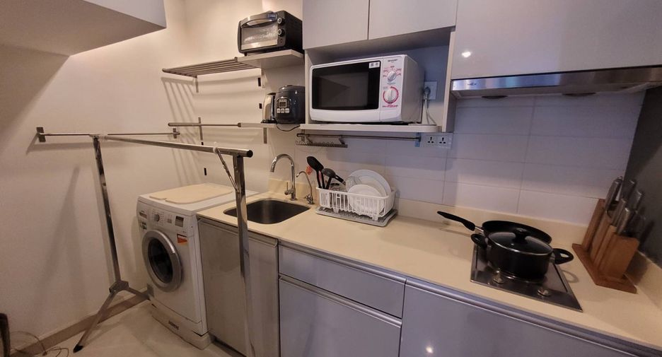 Wohnung zur Miete mit 2 Zimmer in Phra Khanong, Bangkok