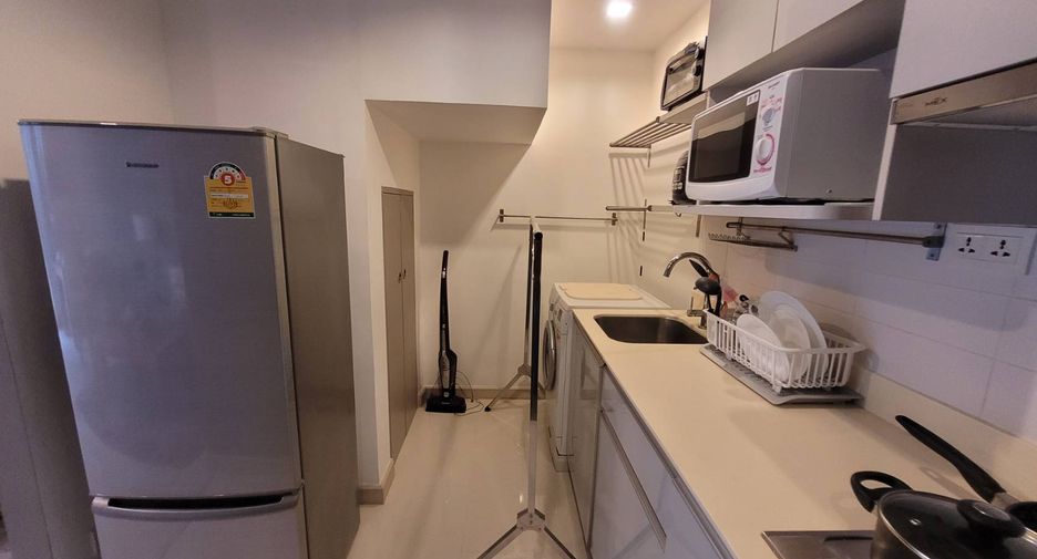 Wohnung zur Miete mit 2 Zimmer in Phra Khanong, Bangkok