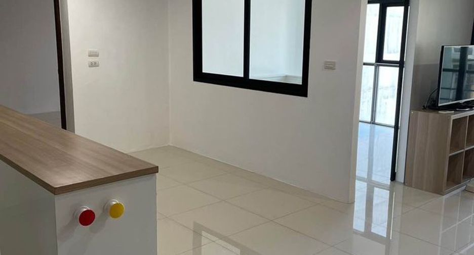 Wohnung zur Miete mit 2 Zimmer in Sathon, Bangkok