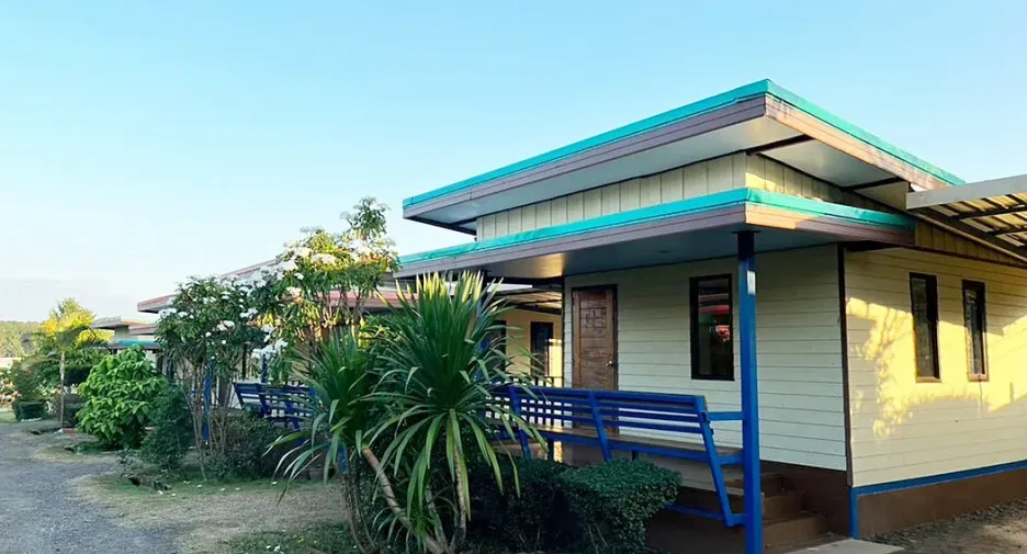 For sale 28 bedrooms hotel in Sirindhorn, Ubon Ratchathani