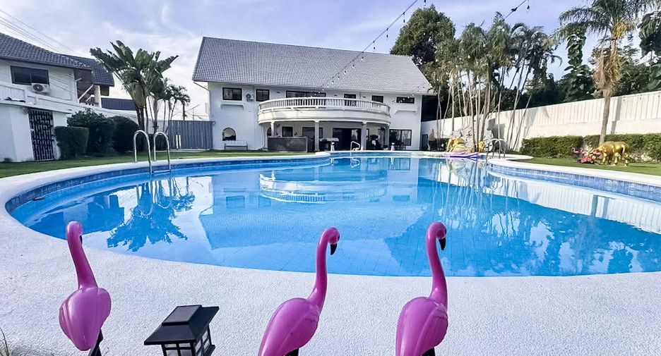 For rent 5 bedrooms house in Bang Lamung, Chonburi