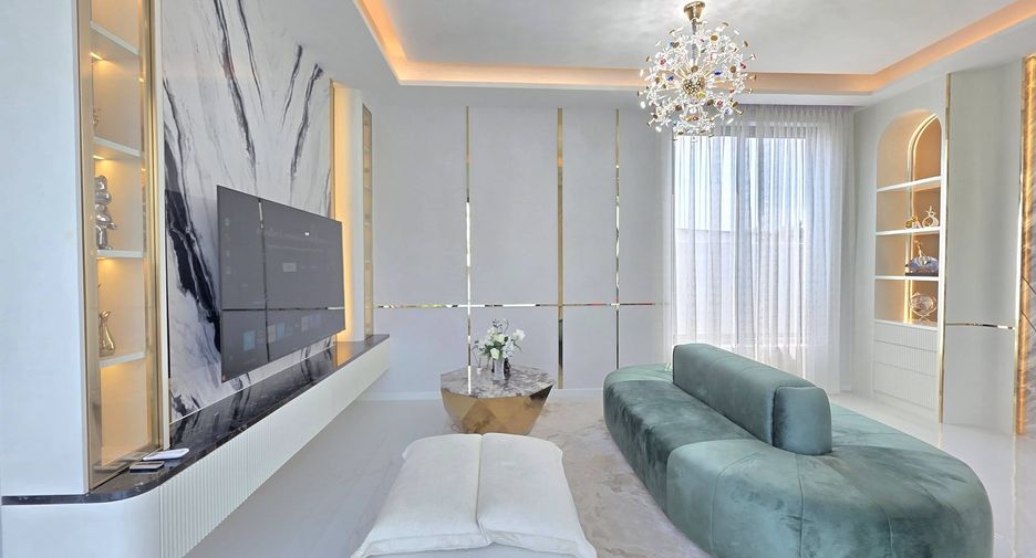 Casa en venta de 4 habitaciones en Bang Lamung, Chonburi